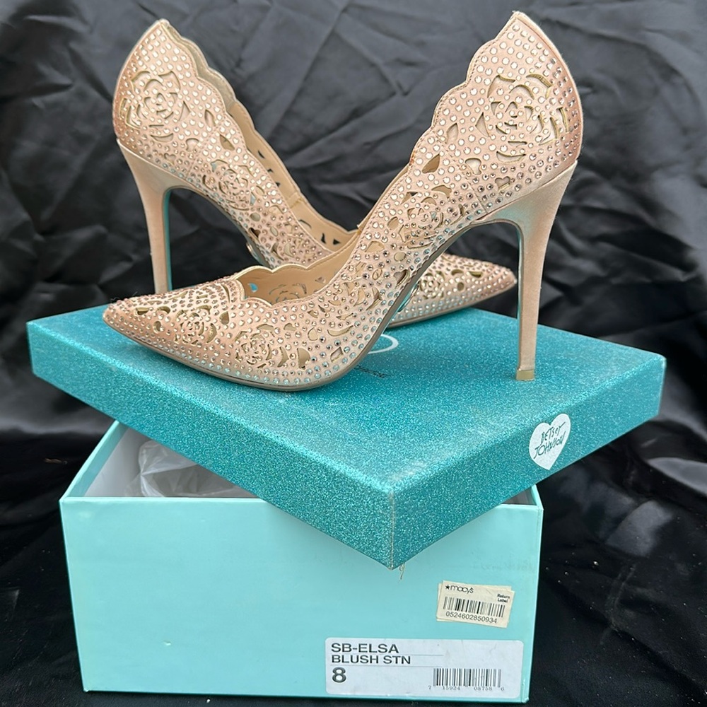 Heel pump